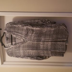 RW&CO tunic style top